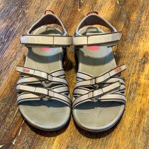 TEVA Tirra Sandal Women’s 7 beige tan
